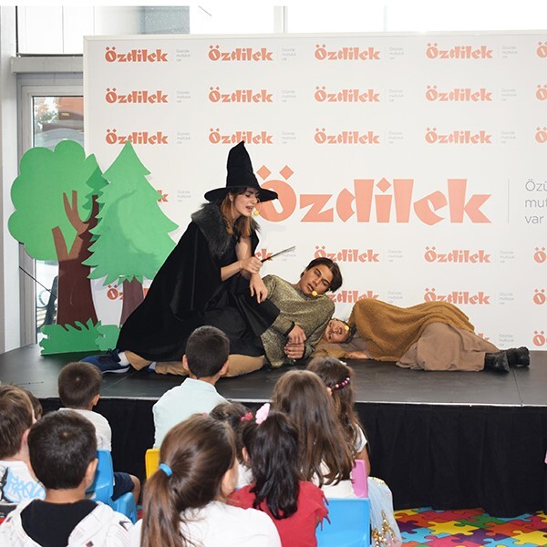 Özdilek Eskişehir’de Hansel ve Gretel Çocuk Tiyatrosu